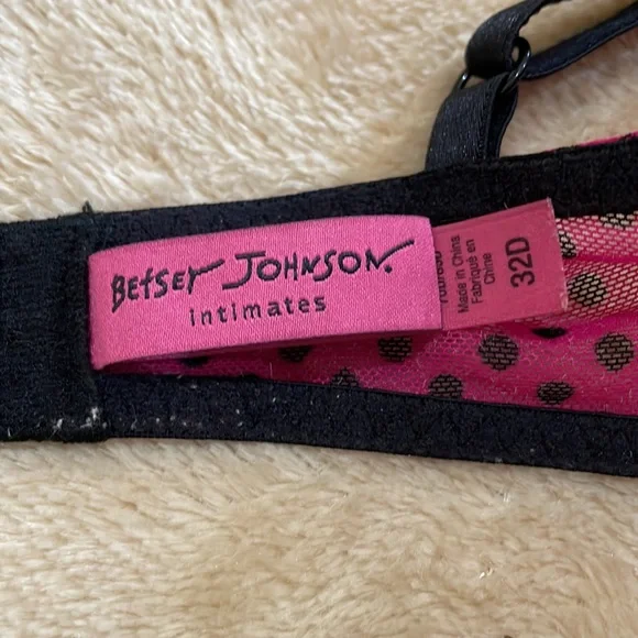 BETSEY JOHNSON Ladies’ Underwire Bra Size 32D - Picture 4 of 5